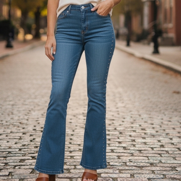 🖤 Blue Flare Studded Women's Jeans - Picture 1 of 5